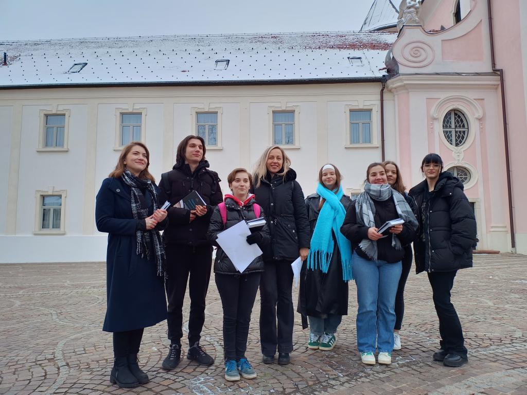 Literarna grupa Gim-lit s profesoricom